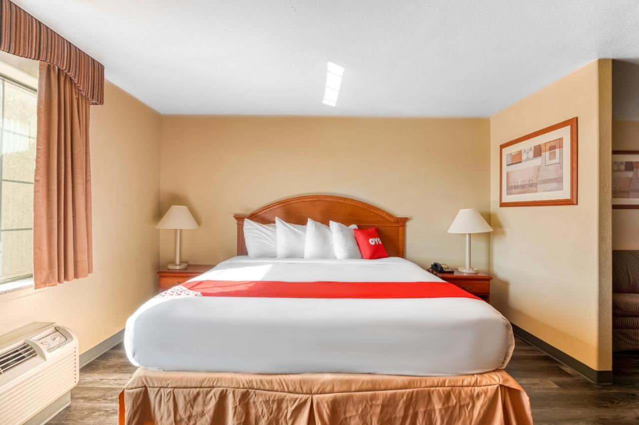 Oyo Townhouse Wichita Falls West Экстерьер фото