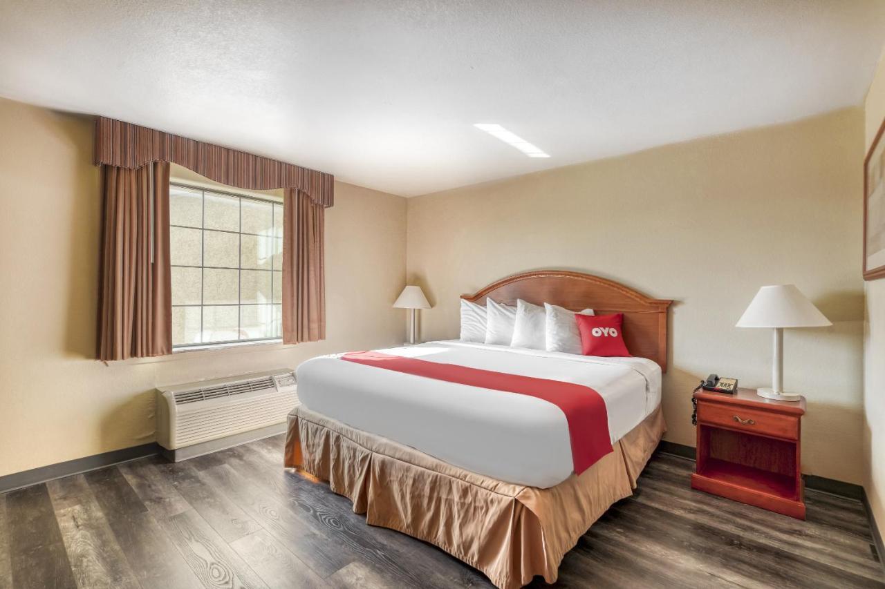 Oyo Townhouse Wichita Falls West Экстерьер фото