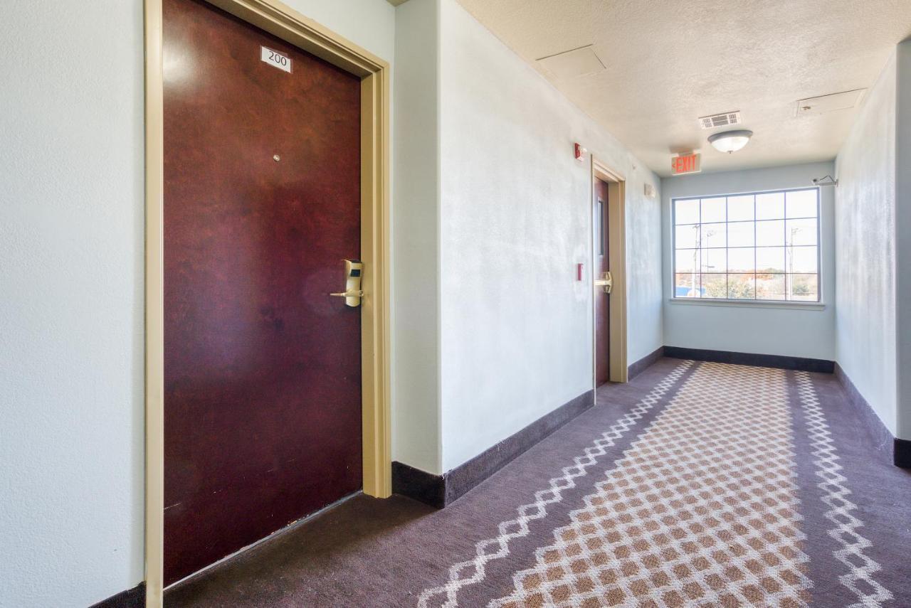 Oyo Townhouse Wichita Falls West Экстерьер фото