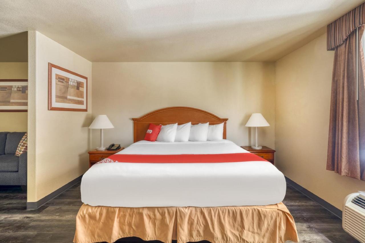 Oyo Townhouse Wichita Falls West Экстерьер фото