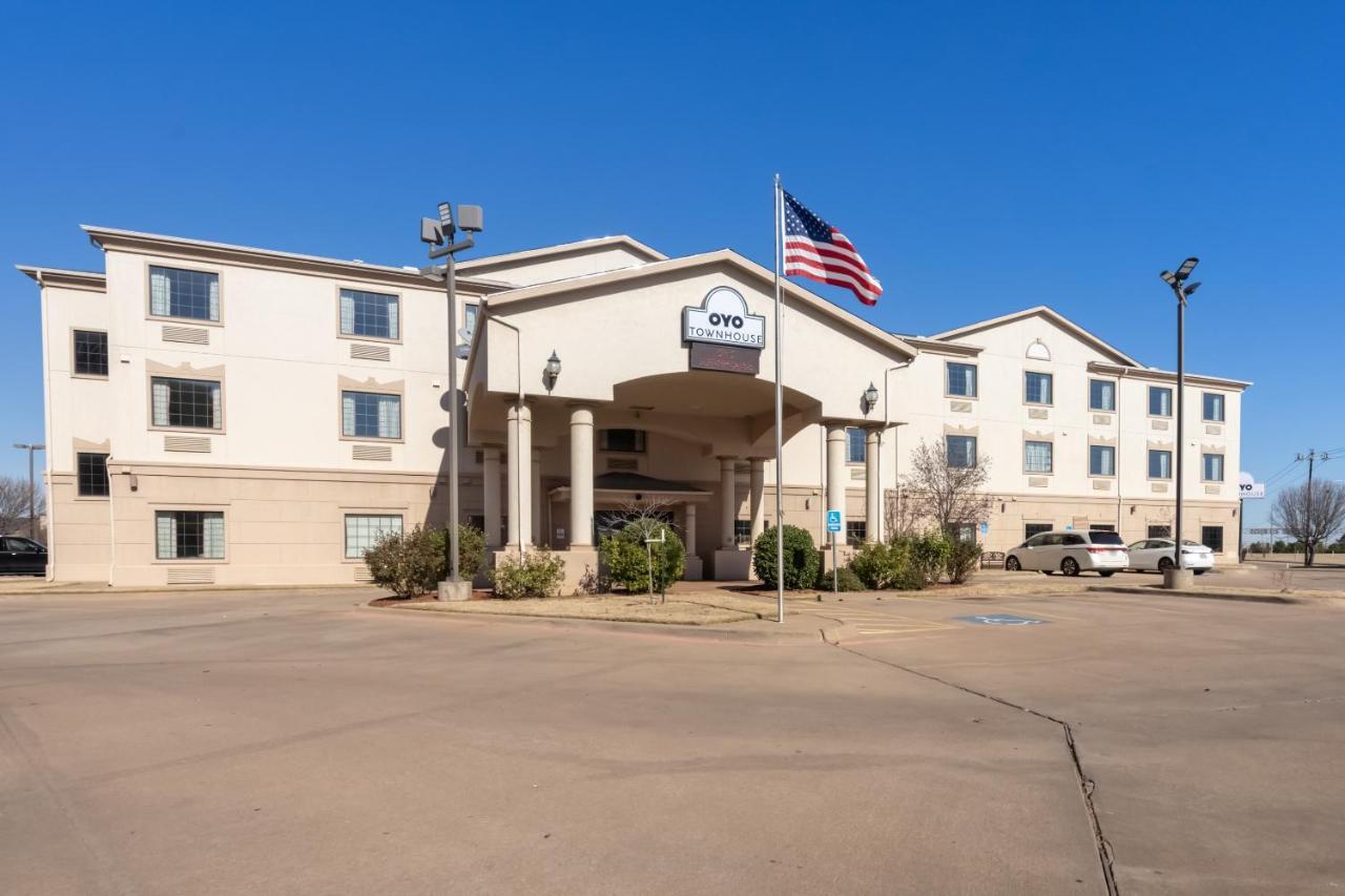 Oyo Townhouse Wichita Falls West Экстерьер фото