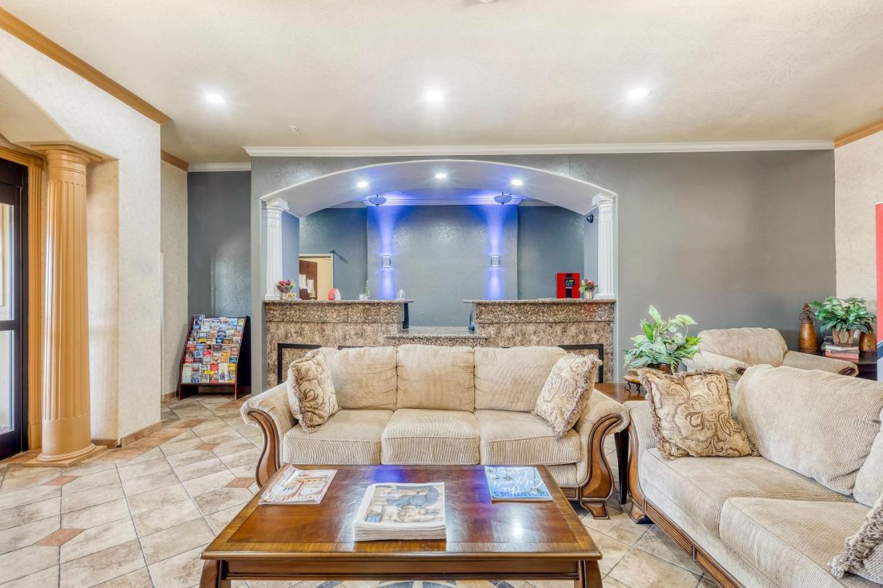 Oyo Townhouse Wichita Falls West Экстерьер фото
