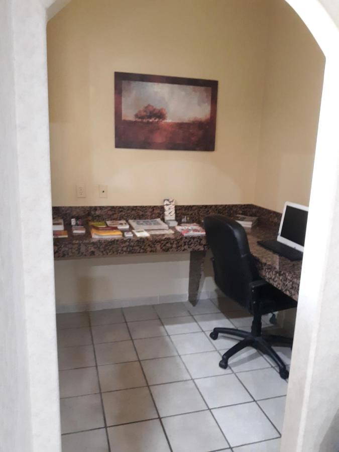Oyo Townhouse Wichita Falls West Экстерьер фото